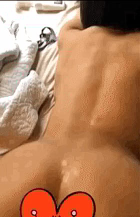 Sensual Brunette Tease'