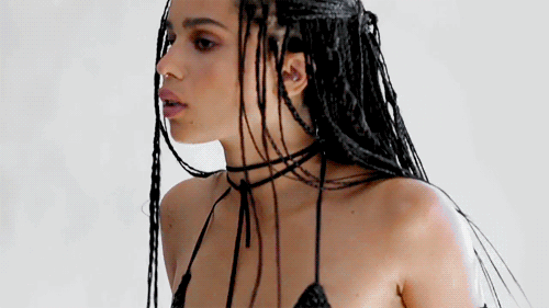 Zoe Kravitz - Petite Goddess Pouts & Teases picture 1 of 1