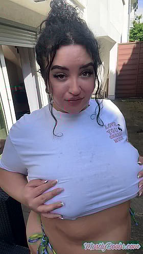 dropping my tits in front of you turns me on
