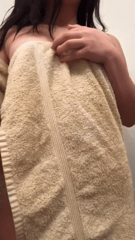 Amateur Teen Goddess Shows Off Her Flawless Bod picture 1 of 1