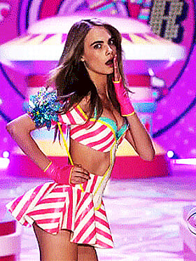 Cara Delevingne Gets Her Sweet Pussy Devoured - British Supermodel Cunnilingus Feast'