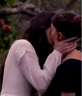 Hailee Steinfeld's Fiery Lesbian Passion'