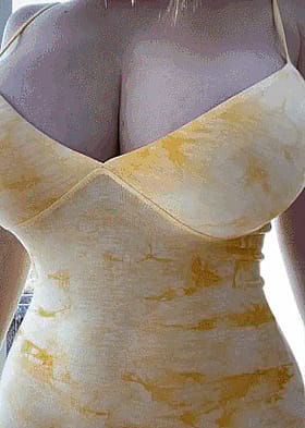 Smokin' Hot Body with Killer Curves'