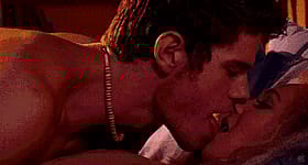 Blonde GF's Perfect Makeout Session'