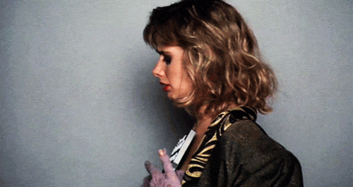 Rosanna Arquette's Milfy Munch Fest picture 1 of 1