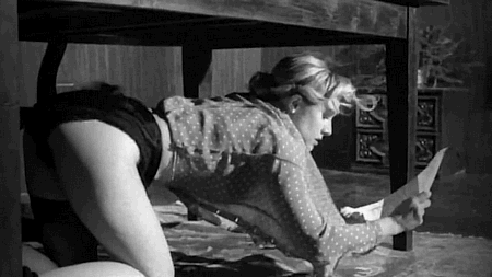 Kristen Bell's Bootyful Backshots picture 1 of 1