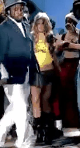 Fergie's Skirt Tease Twerk'
