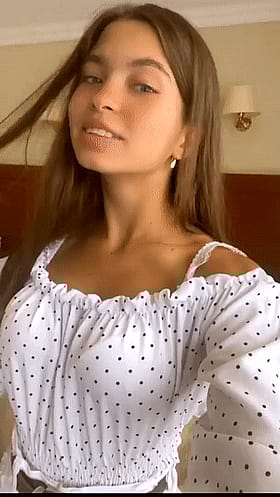 Juicy Young Tiddies Tease'