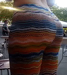 Yoga Pants Clapping in Hypnotic Slow Mo'