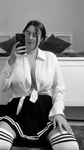 Frankie's Massive Melons Go Wild'