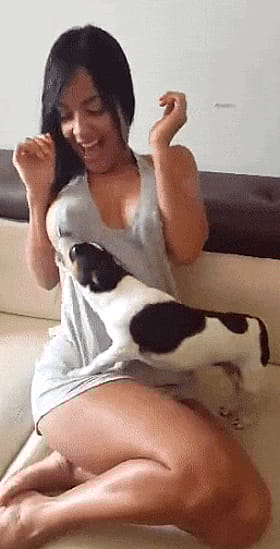 Perky Rack Flash In Public'