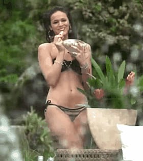 Brune Bombshell Brinda's Sizzling Show'