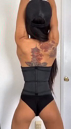 Coi Leray Throwing Dat Booty Back'