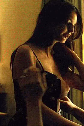 Emily Ratajkowski Gets Her Sweet Spot Devoured - Celebrity Munch Session!'