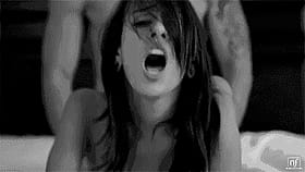 Smokin' Hot Brunette Gets Face-Freaky'