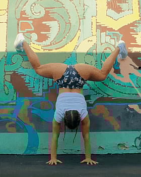 Tongue That Peach Till She's Thirsty'