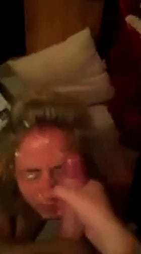 Hometown hottie gets glazed with fresh cream'