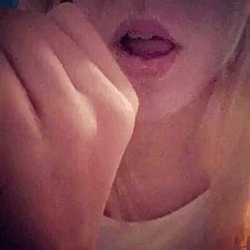 Throat GOAT Shows Off Her Skills'