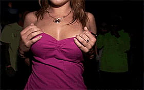 Amateur Teen Flashes Her Knockers in Public'