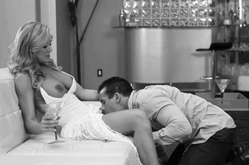 Milf Goddess Brandi Love's Epic Rack Jiggle picture 1 of 1