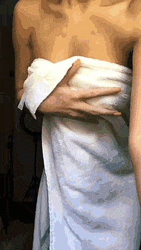 Sexy Towel Girl: Get Your Towel Handled'