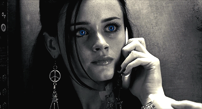 Alexis Bledel's Sin City Feast: Co-Star Gets a Taste of Heaven picture 1 of 1