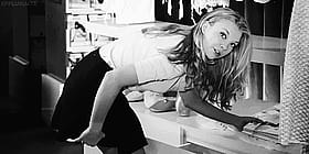 Natalie Dormer's Lunch Date Tease'