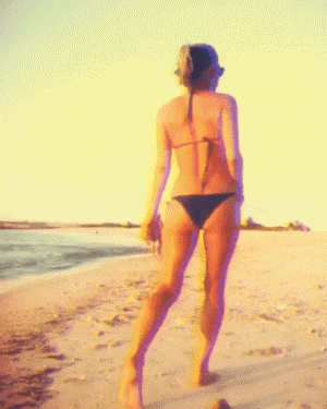 Fergie's Juicy Beach Booty Jiggle picture 1 of 1