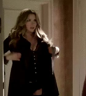 Sarah Chalke Gettin' Her Slutty Scrubs On'
