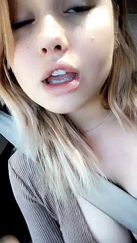 Busty Blonde Babe Shows Off Her Knockers in Sneaky Selfie'